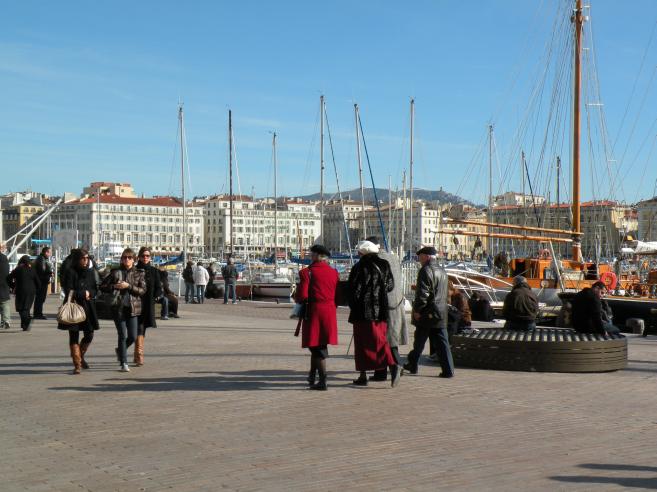  Promenade du Dimanche sur les quais du vieux port